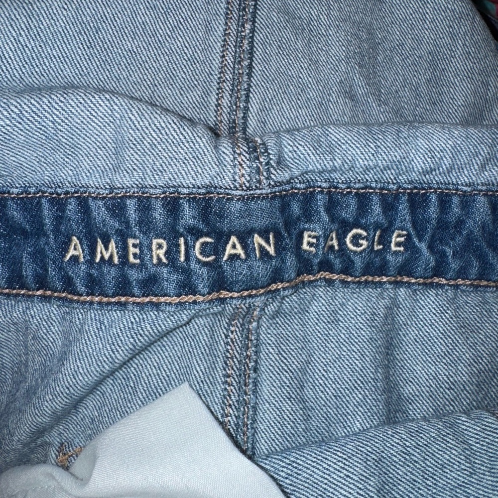 American Eagle Light Blue Denim 90’s Boyfriend Shortalls. Size M - Picture 3 of 5